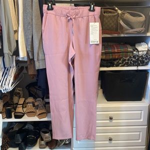 Lululemon size 4 on they fly 7/8